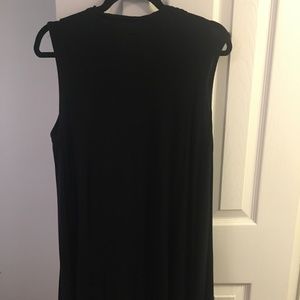 Black Sleeveless Shift Dress